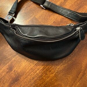 Black 100% Leather waist Fanny pack